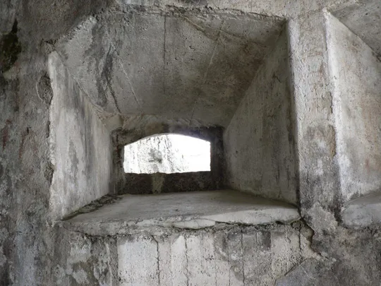 Forte Verena - Interno della caserma (2012)