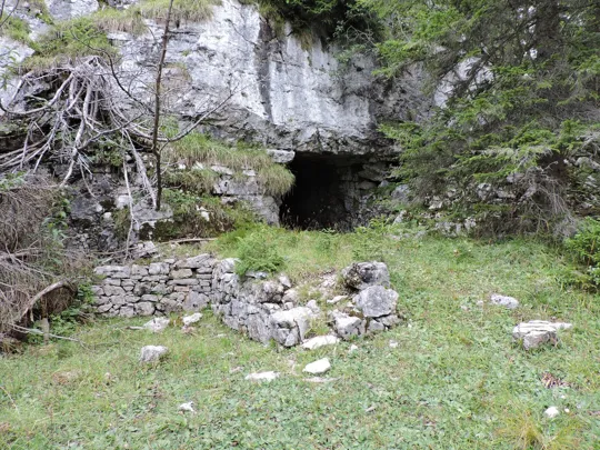 Un altro ricovero in caverna