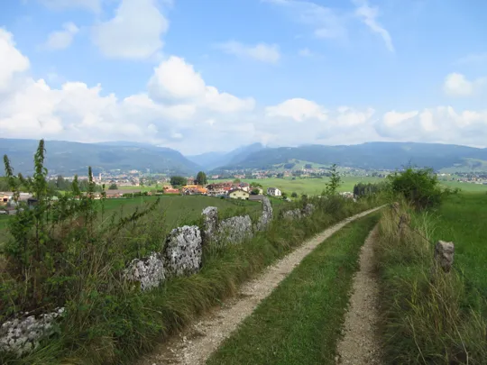 Mulattiera con le caratteristiche lastre in pietra