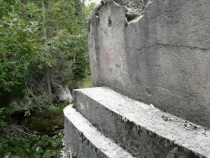 Forte Campolongo - Muro di difesa e trincea armata