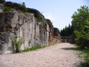 Forte Luserna - Esterni e fossato