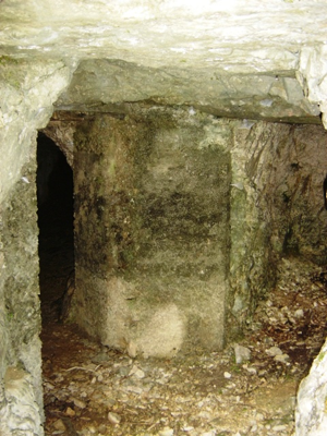 Monte Favaro - grotta