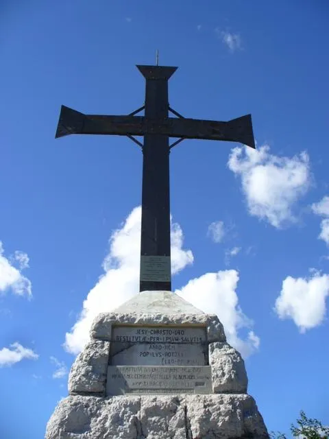 Altaburg - La Croce