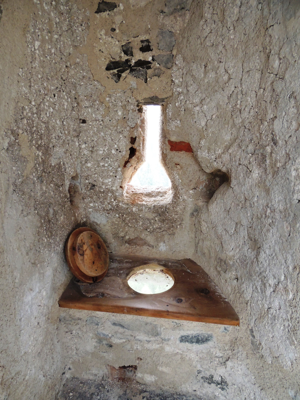 Castel Andraz, il bagno padronale con scarico all