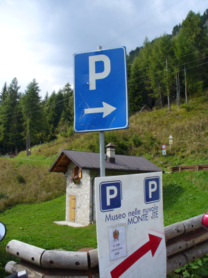 Forte Rite - indicazioni per il parcheggio a Forcella Cibiana